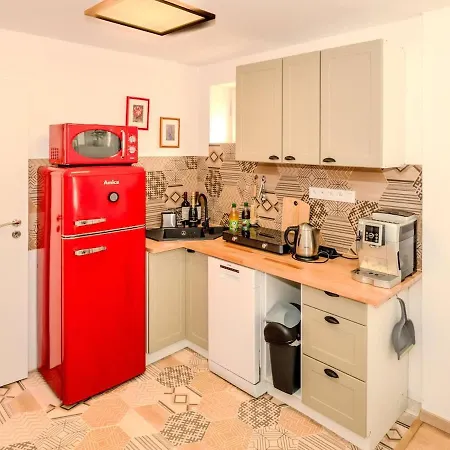 Hanspaulka - Stylish, Parking Included, 15 Min Airport Lejlighed
